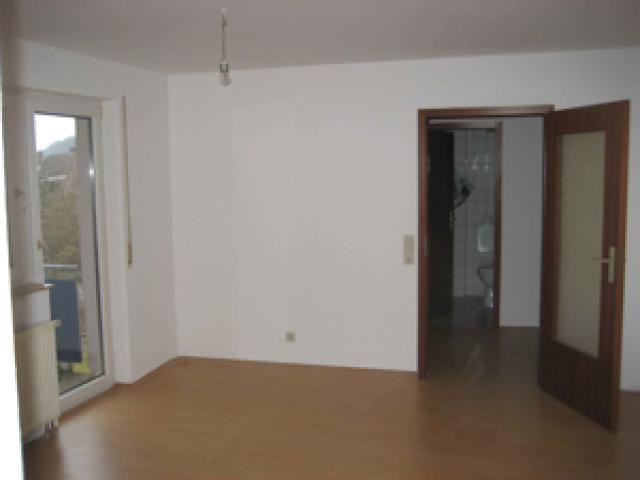 Göppingen Privatverkauf gepflegte 1, 5-Zimmer Wohnung, Balkon, EBK, Keller, TG, Hausmeisterservice - 1