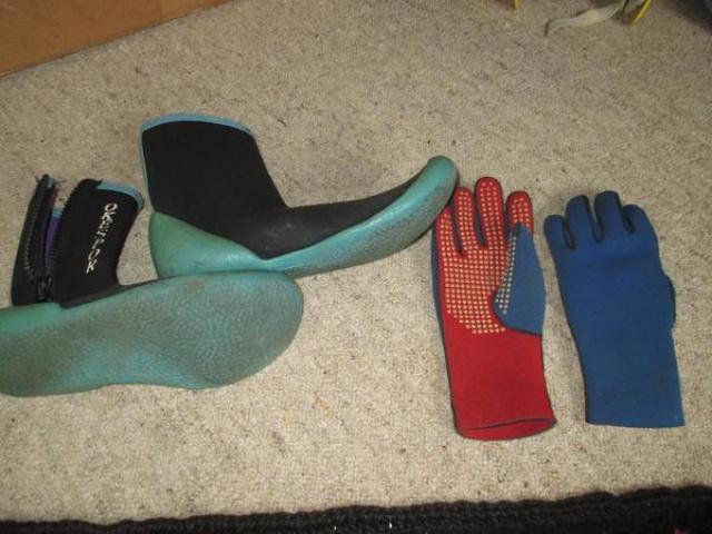 Surfhand - und Surfschuhe - 1